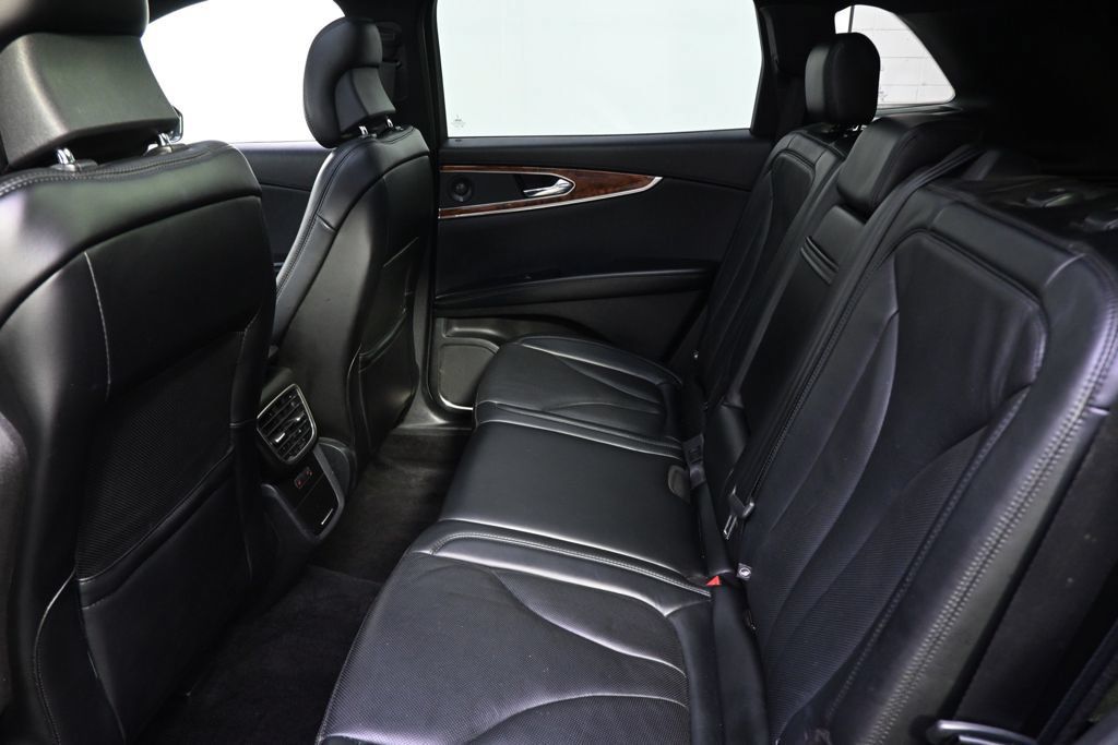 Used 2016 Lincoln MKX Reserve w/ Technology Package AWD/4WD image 21