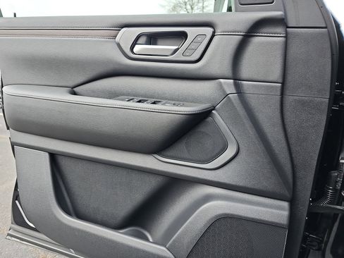 New 2025 Nissan Armada SL image 28