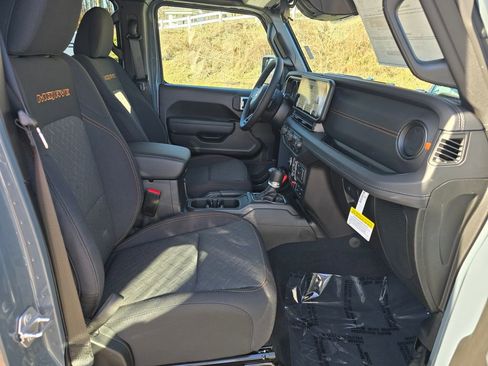 New 2026 Jeep Gladiator Mojave AWD/4WD image 25