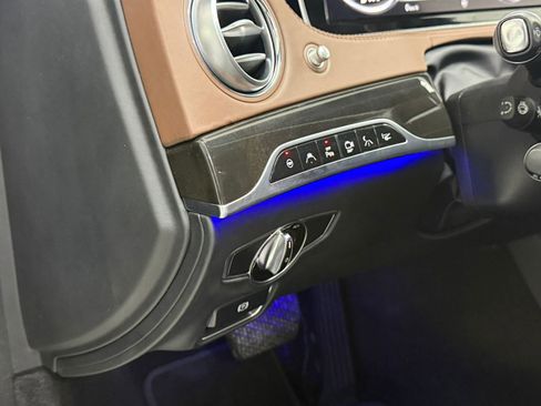 Used 2017 Mercedes-Benz Maybach S 550 4MATIC image 23