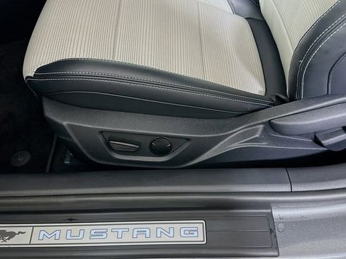 Used 2025 Ford Mustang GT Premium w/ GT Performance Package RWD image 19
