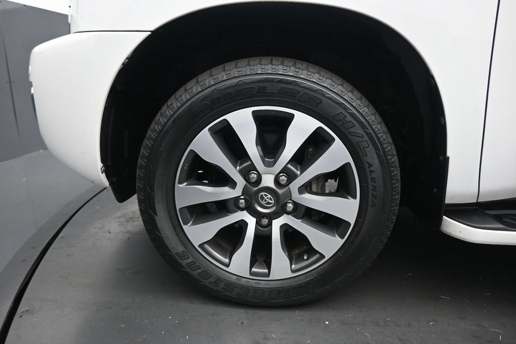 Used 2019 Toyota Sequoia Limited w/ Safety & Convenience Package AWD/4WD image 74