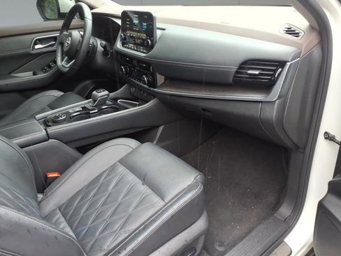 Used 2023 Nissan Rogue Platinum w/ Platinum Premium Package AWD/4WD image 8
