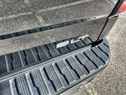 New 2026 GMC Sierra 1500 SLT image 14