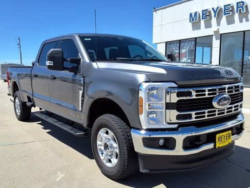 Used 2025 Ford F250 XLT w/ FX4 Off-Road Package AWD/4WD image 2
