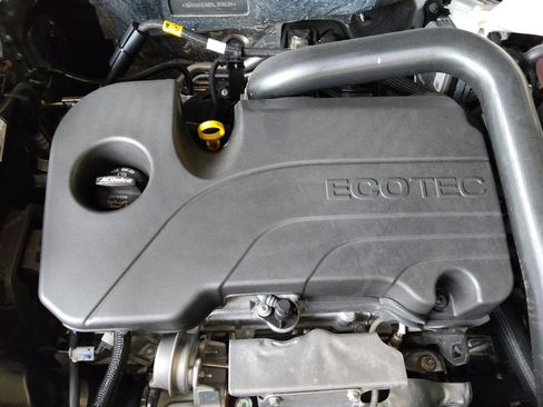 Used 2024 Chevrolet Equinox LT FWD image 30