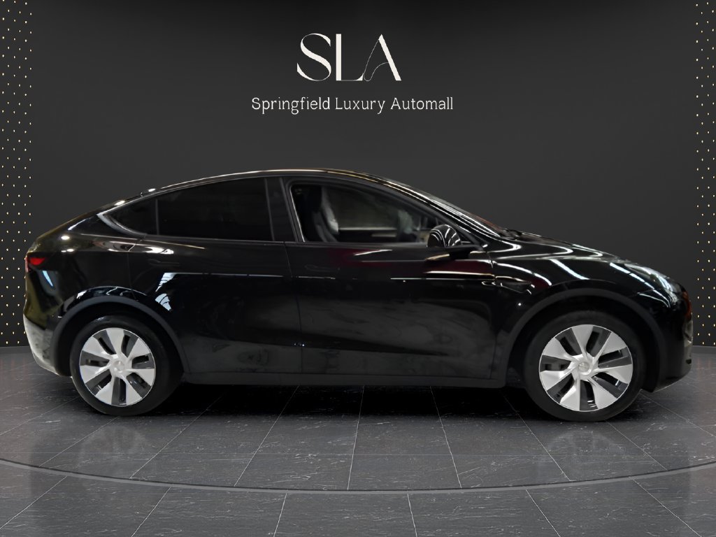 Used 2024 Tesla Model Y Long Range AWD/4WD image 9