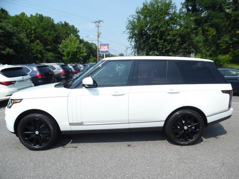 Used 2017 Land Rover Range Rover HSE AWD/4WD image 2