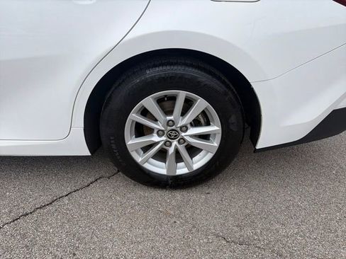 Used 2025 Toyota Camry LE image 48