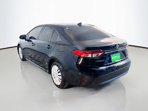 Used 2025 Toyota Corolla LE image 7