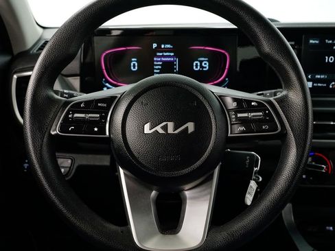 Used 2025 Kia Seltos LX image 10