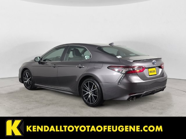 Used 2022 Toyota Camry SE FWD image 7