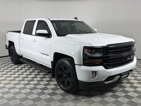 Used 2018 Chevrolet Silverado 1500 LT w/ All Star Edition image 3
