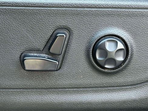 Used 2019 RAM 1500 Big Horn image 16