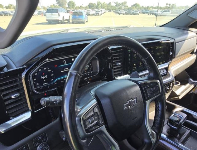 Used 2023 Chevrolet Silverado 1500 RST AWD/4WD image 7