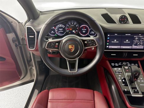 Certified 2023 Porsche Cayenne E-Hybrid AWD/4WD image 18