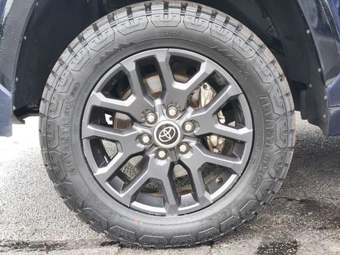 Used 2023 Toyota Tundra Platinum AWD/4WD image 9
