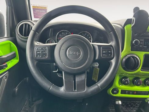 Used 2017 Jeep Wrangler Unlimited Sport w/ Connectivity Group image 14