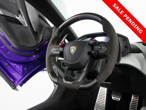 Used 2024 Lamborghini Revuelto AWD/4WD image 31
