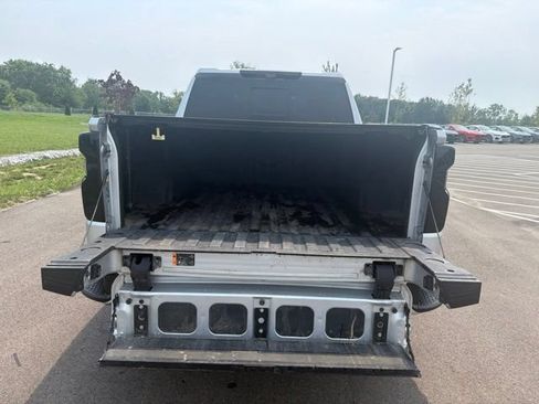 Used 2022 Chevrolet Silverado 1500 LTZ w/ LTZ Premium Package AWD/4WD image 12