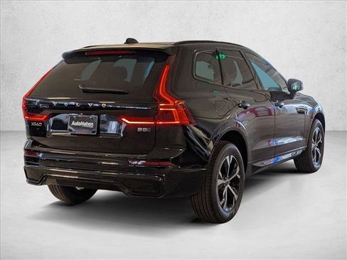 New 2026 Volvo XC60 B5 Core AWD/4WD image 2