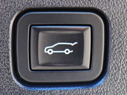 Used 2025 GMC Acadia Elevation FWD image 26