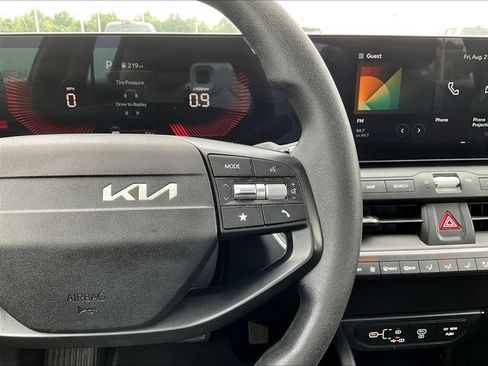 Used 2025 Kia K4 FWD image 14