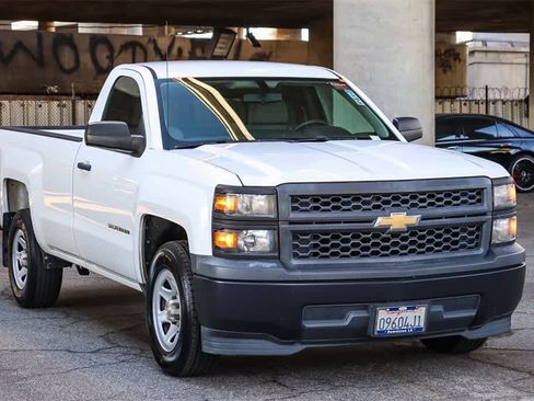 Used 2014 Chevrolet Silverado 1500 W/T w/ Trailering Package image 3