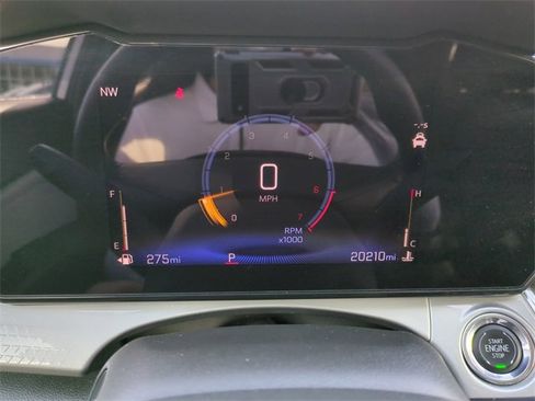 Certified 2025 Chevrolet Trax LT image 30