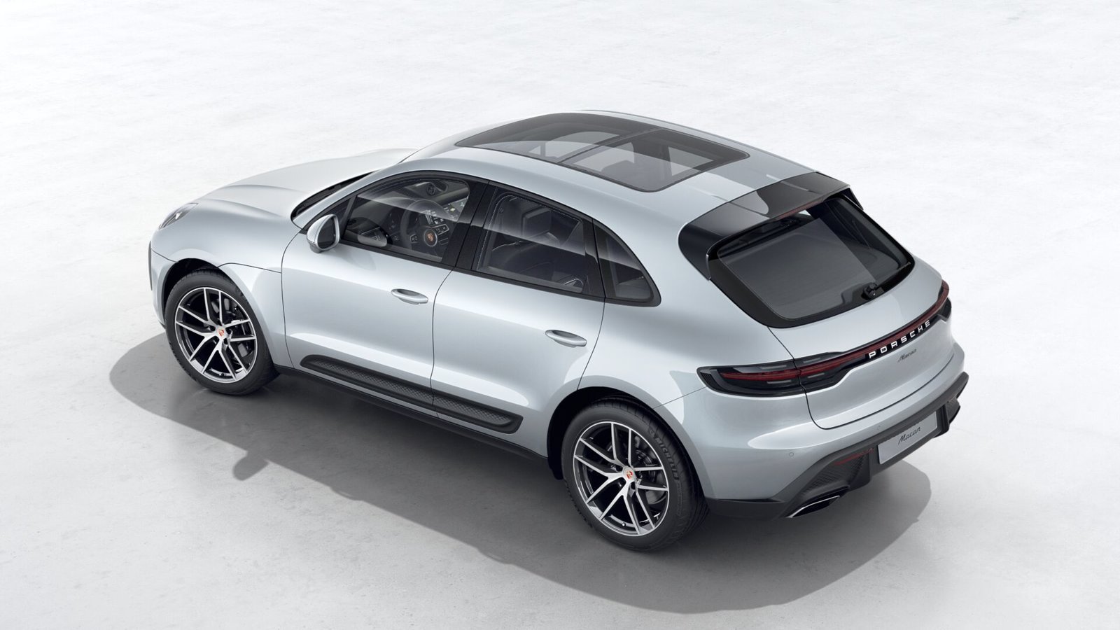 Certified 2022 Porsche Macan AWD/4WD image 2