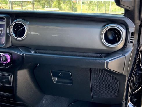 Used 2023 Jeep Wrangler Sahara image 18