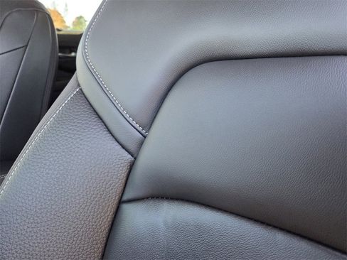 New 2025 Nissan Pathfinder SL image 12