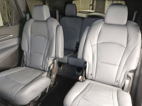 Used 2023 Buick Enclave Essence w/ Sport Touring Edition AWD/4WD image 13
