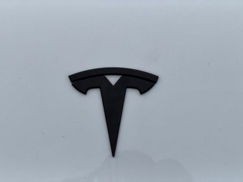 Used 2024 Tesla Model Y Long Range RWD image 34