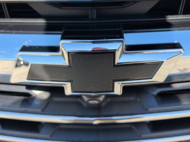 Used 2025 Chevrolet Traverse LT w/ Driver Confidence Package FWD image 33