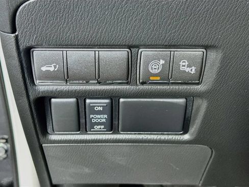 Used 2015 INFINITI QX80 2WD w/ Deluxe Technology Package image 10