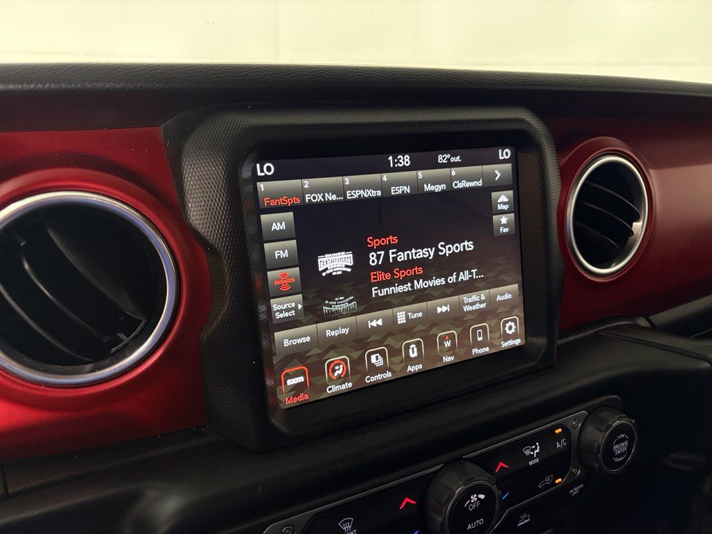 Used 2023 Jeep Wrangler Unlimited Rubicon AWD/4WD image 23