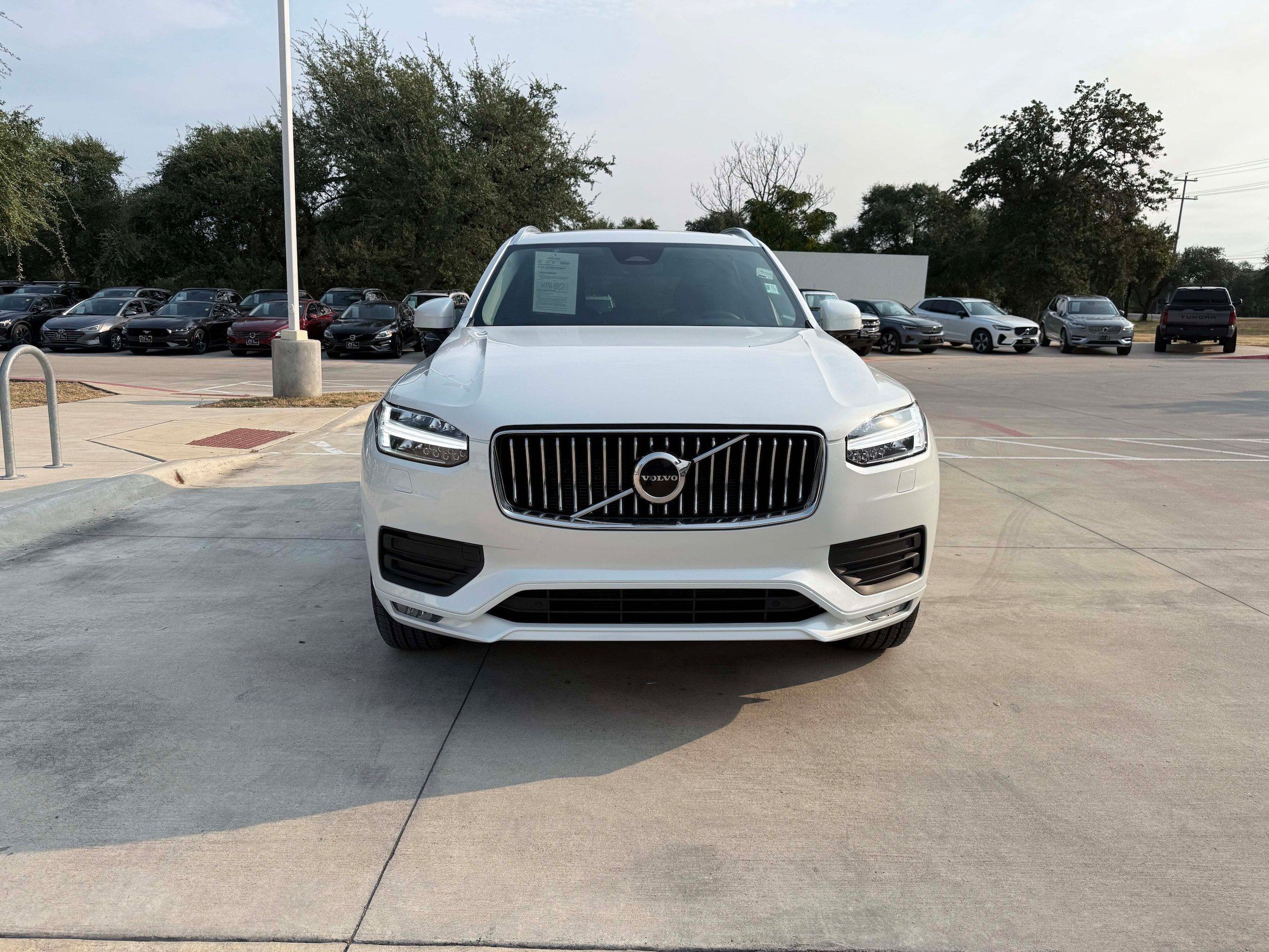 Used 2023 Volvo XC90 B5 Core AWD/4WD image 8