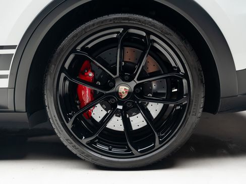 Used 2022 Porsche Cayenne Turbo GT AWD/4WD image 22