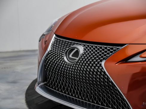 Used 2021 Lexus LC 500 Convertible w/ Touring Package RWD image 38