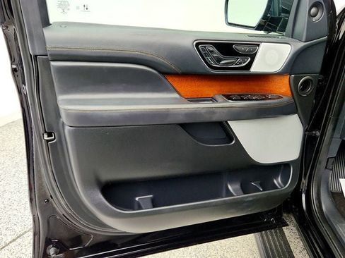 Used 2022 Lincoln Navigator Black Label AWD/4WD image 11