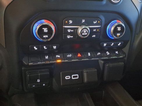 Used 2022 GMC Sierra 2500 Denali w/ Denali Ultimate Package image 21