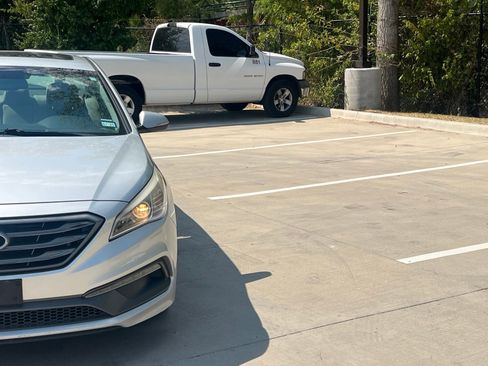 Used 2017 Hyundai Sonata Sport w/ Value Edition Package 02 FWD image 3