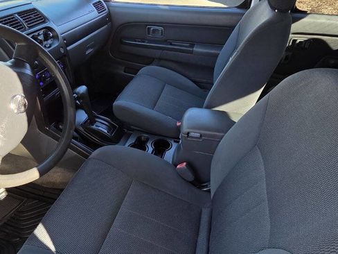 Used 2004 Nissan Frontier S/C image 9