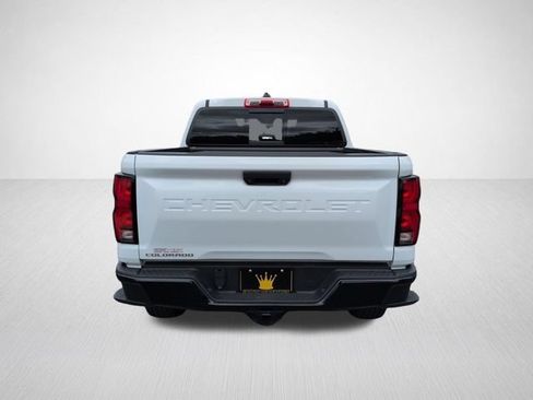 Used 2023 Chevrolet Colorado Z71 w/ Z71 Convenience Package 2 AWD/4WD image 9