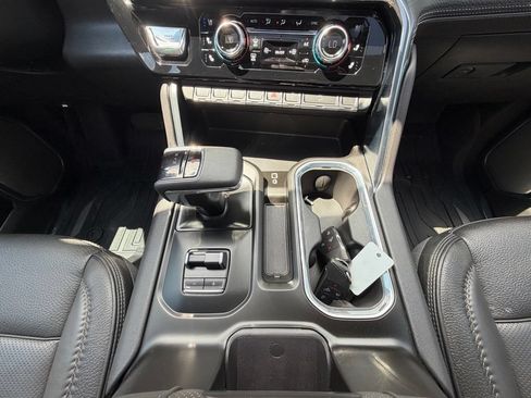 Used 2025 GMC Sierra 1500 Denali w/ Denali Reserve Package AWD/4WD image 12