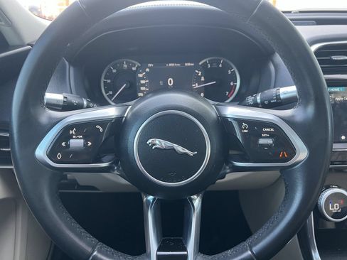 Used 2020 Jaguar XE S RWD image 21