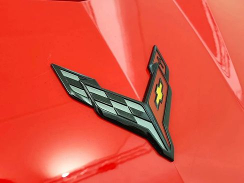 Used 2022 Chevrolet Corvette Stingray Premium Cpe w/ Z51 Performance Package image 16