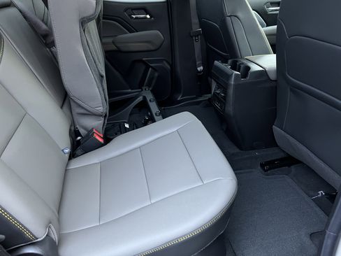 New 2026 Chevrolet Colorado ZR2 w/ Off-Road Front Bumper Package image 20