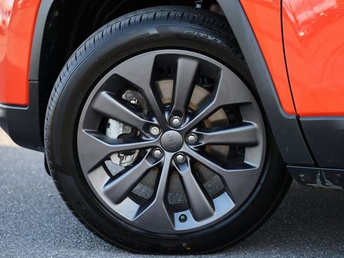 Used 2021 Jeep Cherokee Latitude Lux 80th Anniv w/ Quick Order Package 26U 80TH image 7